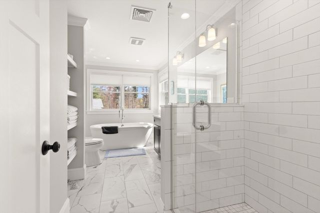 300 Lafayette Ave, Wrentham, MA 02093