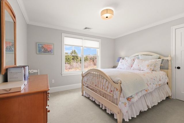 300 Lafayette Ave, Wrentham, MA 02093