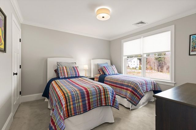 300 Lafayette Ave, Wrentham, MA 02093