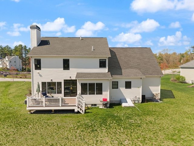 300 Lafayette Ave, Wrentham, MA 02093