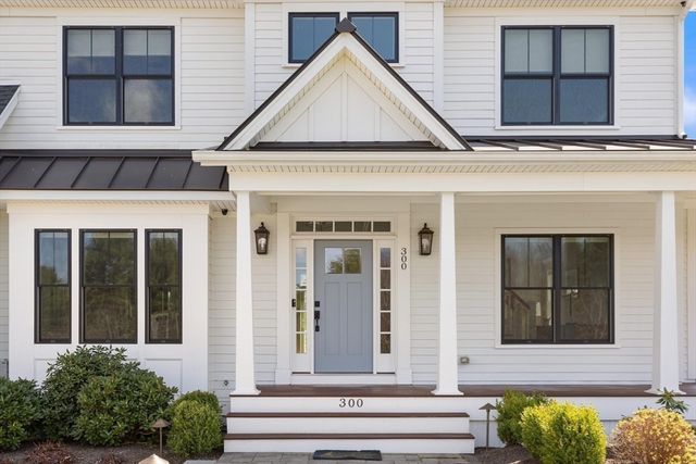 300 Lafayette Ave, Wrentham, MA 02093