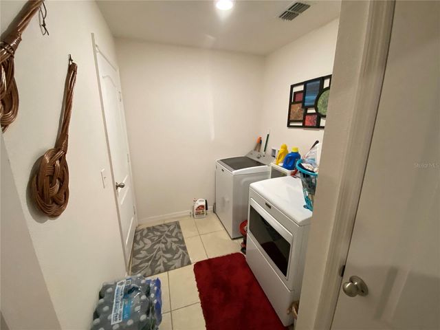 1919 AMBER SWEET CIRCLE, Dundee, FL 33838