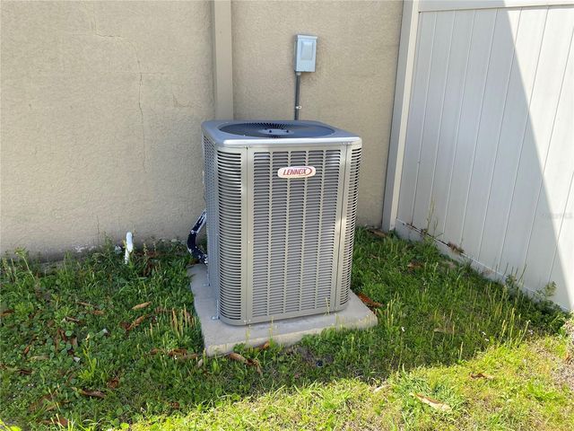 1919 AMBER SWEET CIRCLE, Dundee, FL 33838