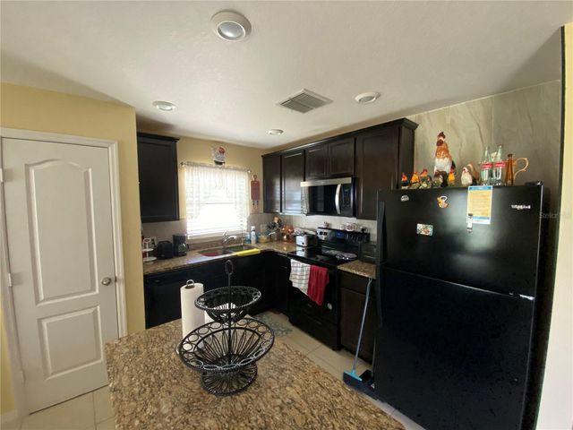 1919 AMBER SWEET CIRCLE, Dundee, FL 33838