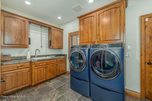 1560 E Bruin LOOP, Hayden, ID 83835