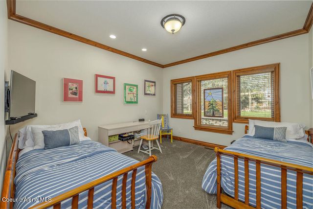 1560 E Bruin LOOP, Hayden, ID 83835