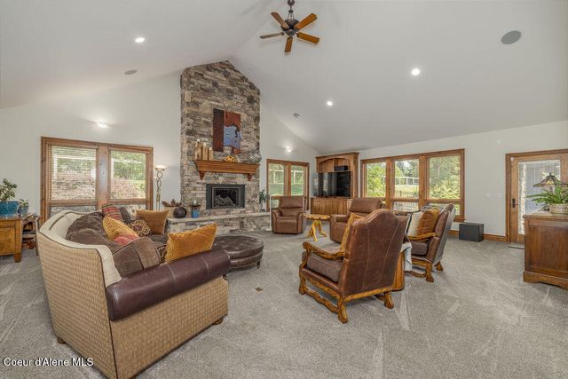 1560 E Bruin LOOP, Hayden, ID 83835