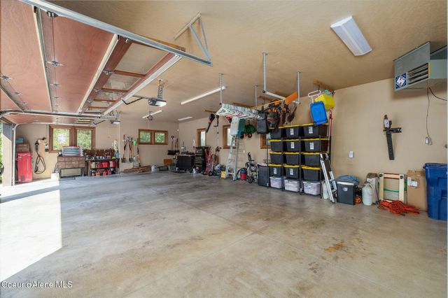 1560 E Bruin LOOP, Hayden, ID 83835