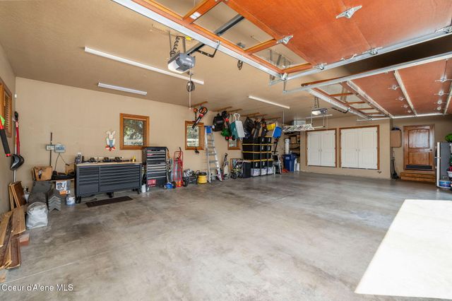 1560 E Bruin LOOP, Hayden, ID 83835