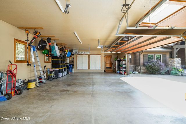 1560 E Bruin LOOP, Hayden, ID 83835