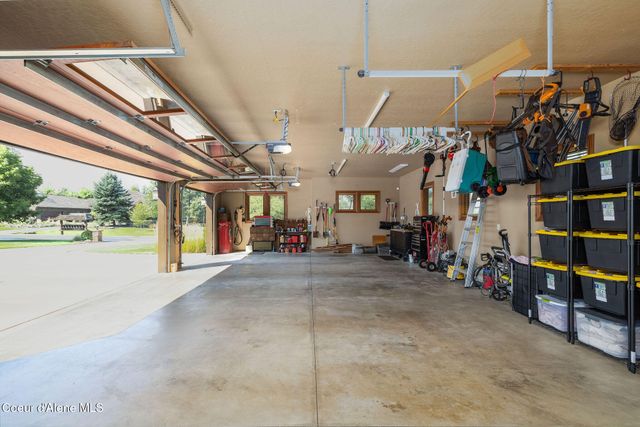 1560 E Bruin LOOP, Hayden, ID 83835