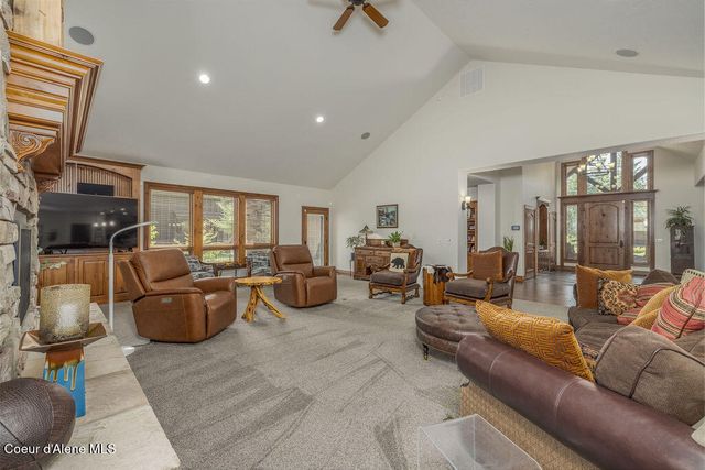 1560 E Bruin LOOP, Hayden, ID 83835