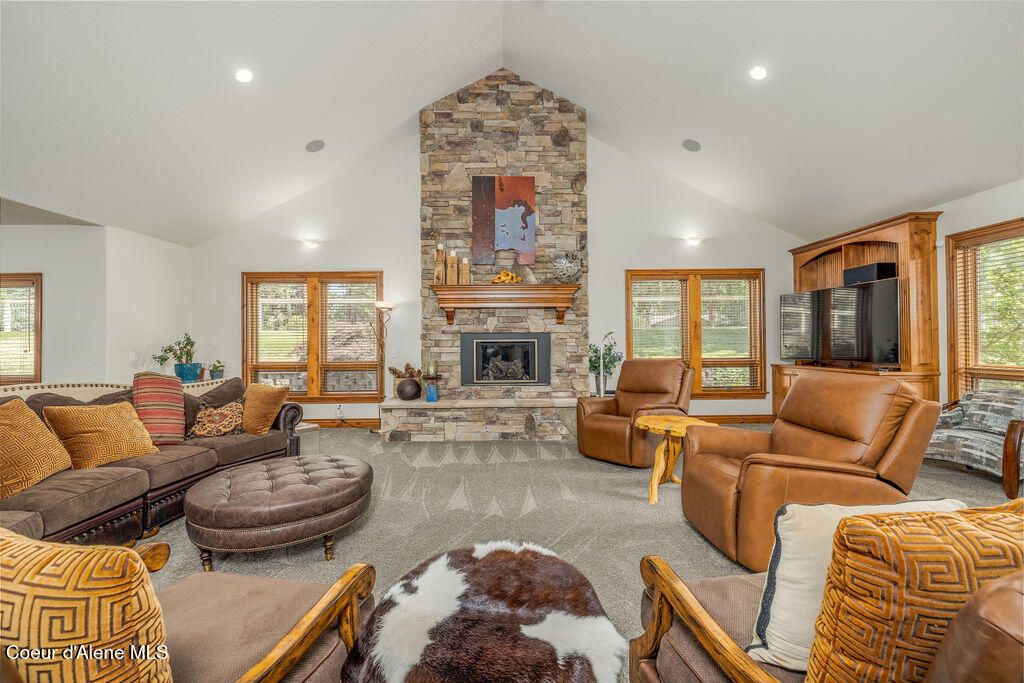 1560 E Bruin LOOP, Hayden, ID 83835 photo 9