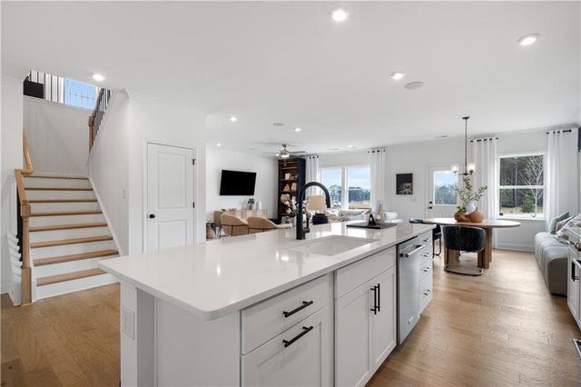 6118 Marigold Way, Atlanta, GA 30349