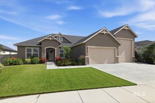 8922 E Lavender Dr, Nampa, ID 83687