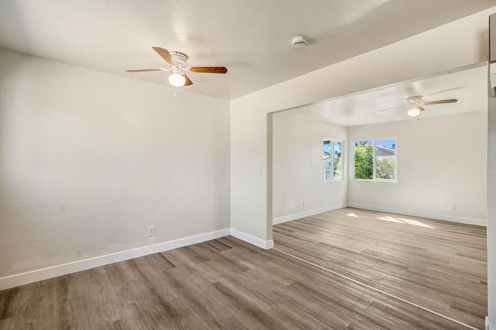 Image 11 of property listing at 1017 E Vine Avenue, Fresno, CA 93706