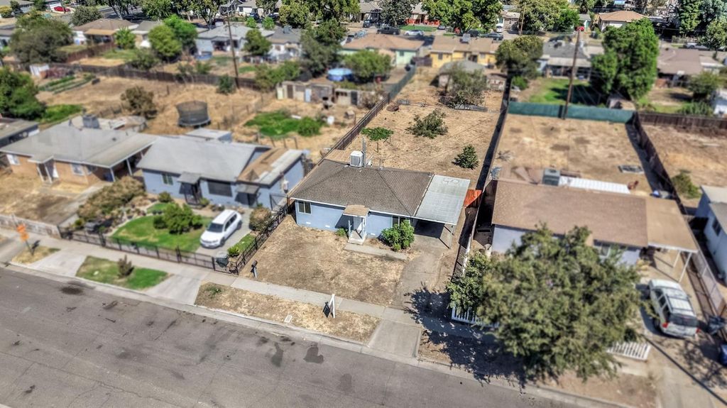 Image 28 of property listing at 1017 E Vine Avenue, Fresno, CA 93706