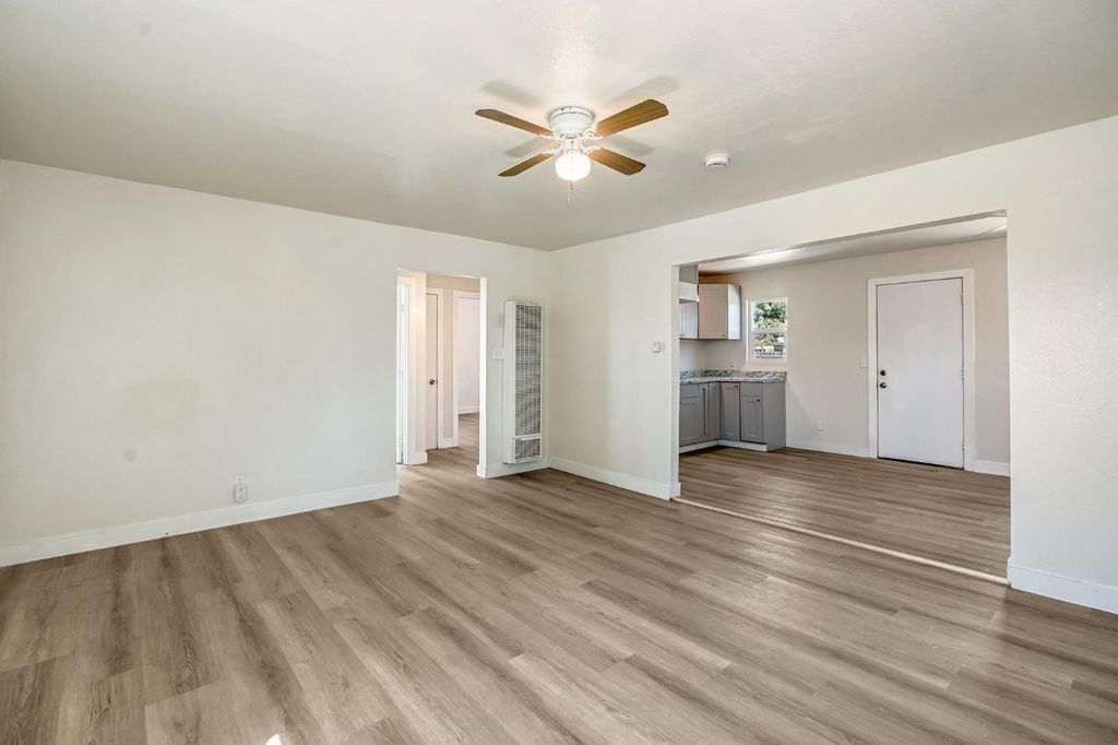 Image 7 of property listing at 1017 E Vine Avenue, Fresno, CA 93706