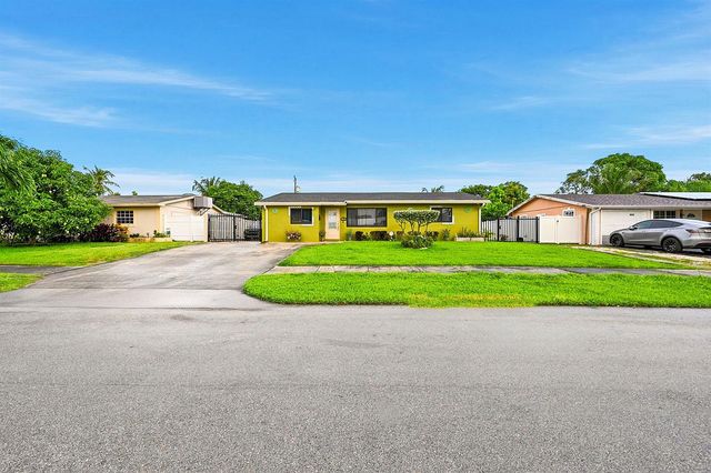 1310 SW 7th Avenue, Deerfield Beach, FL 33441