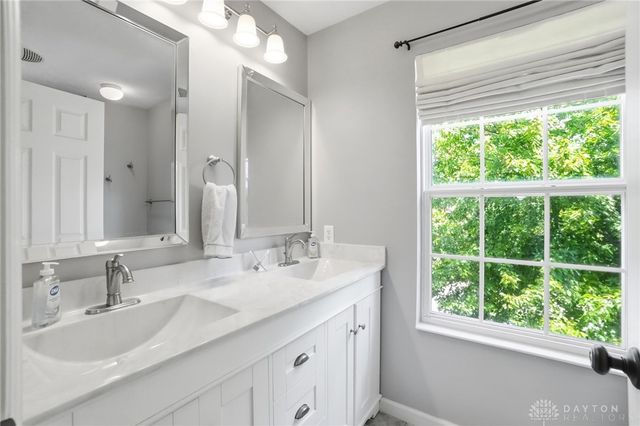 25 Fenwick Court, Springboro, OH 45066