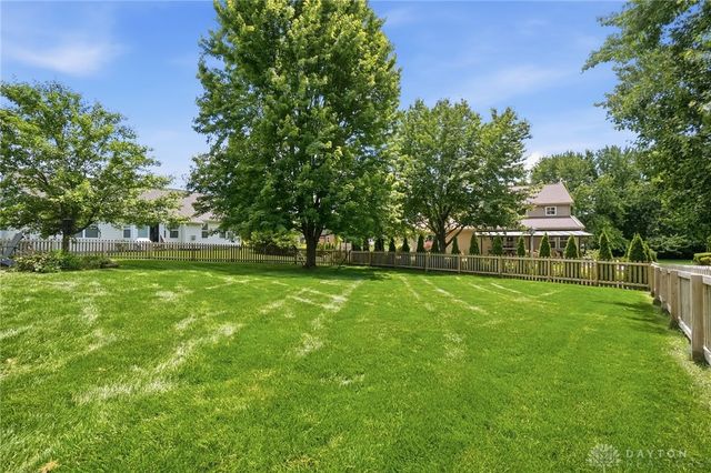 25 Fenwick Court, Springboro, OH 45066