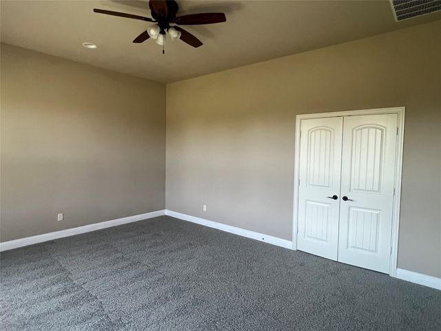 108 Springfield Lakes Drive, Waxahachie, TX 75165