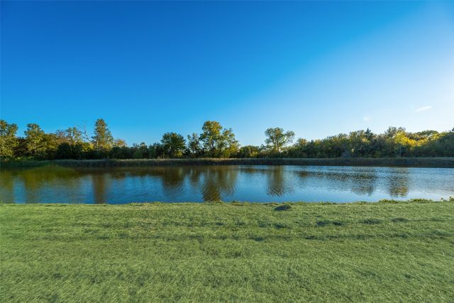 108 Springfield Lakes Drive, Waxahachie, TX 75165