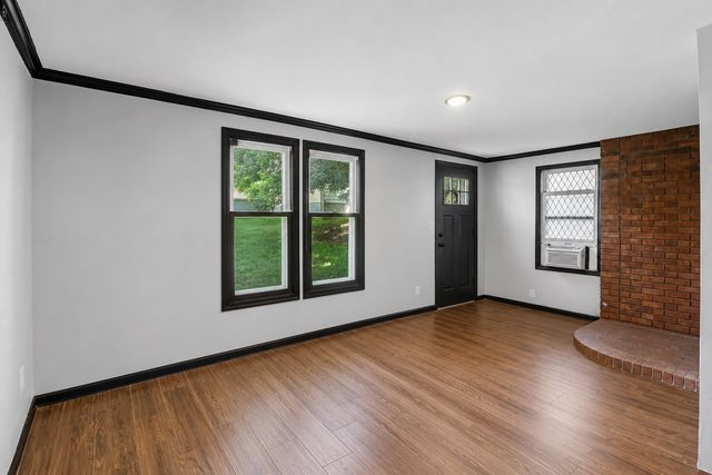 2539 Grandview Avenue, Des Moines, IA 50317