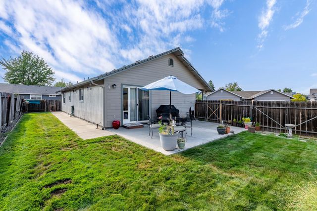 2687 Sprinkle Way, Grants Pass, OR 97527