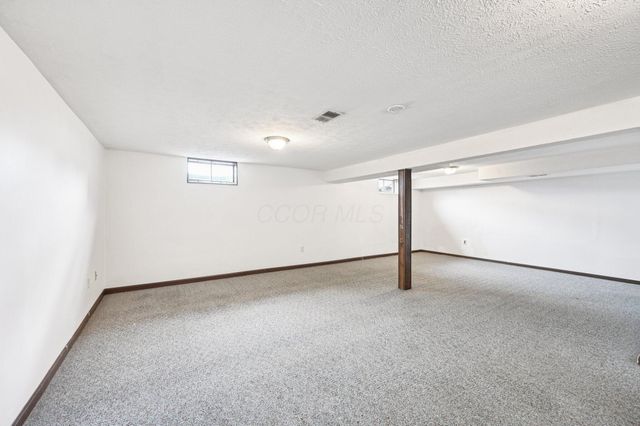 193 New Home Drive NE, Newark, OH 43055