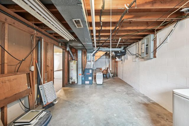 193 New Home Drive NE, Newark, OH 43055