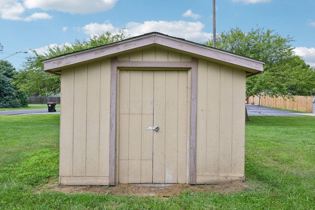193 New Home Drive NE, Newark, OH 43055