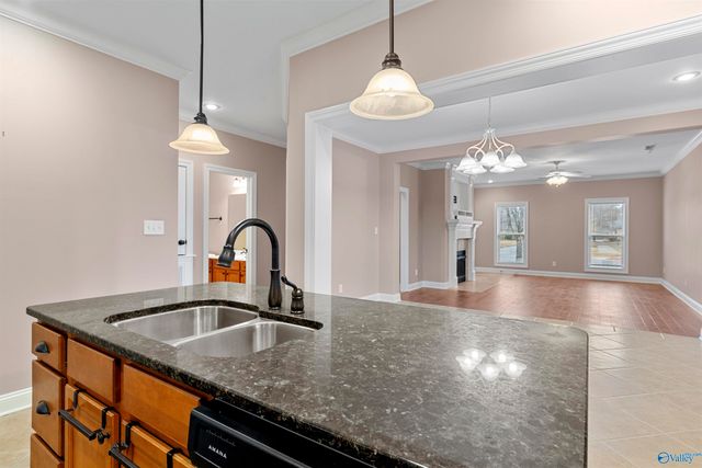 511 West Mossyleaf Drive, Huntsville, AL 35824