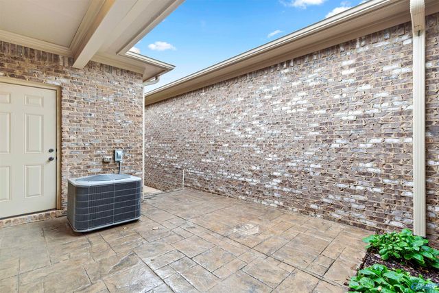 511 West Mossyleaf Drive, Huntsville, AL 35824