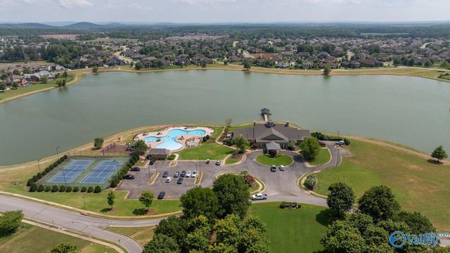 511 West Mossyleaf Drive, Huntsville, AL 35824