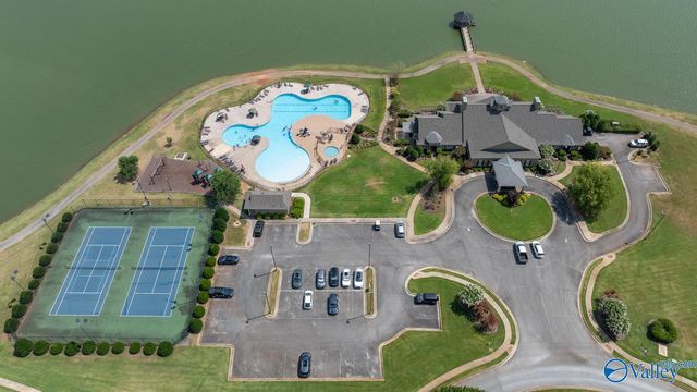 511 West Mossyleaf Drive, Huntsville, AL 35824