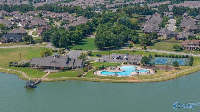 511 West Mossyleaf Drive, Huntsville, AL 35824