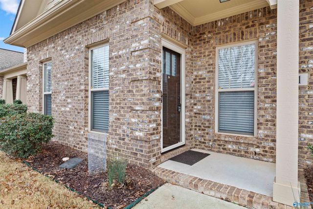 511 West Mossyleaf Drive, Huntsville, AL 35824