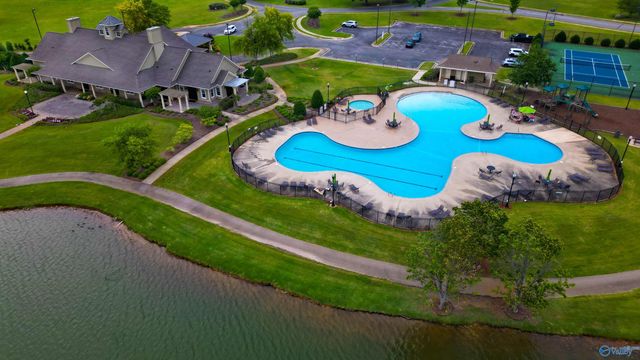 511 West Mossyleaf Drive, Huntsville, AL 35824