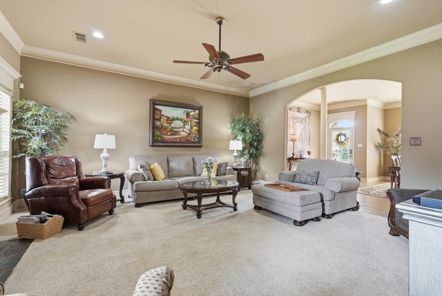 9316 Wooded Acres Cir, Sherwood, AR 72120