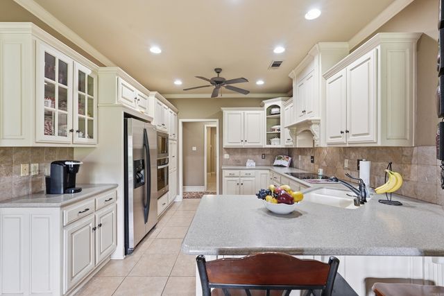 9316 Wooded Acres Cir, Sherwood, AR 72120