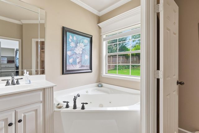 9316 Wooded Acres Cir, Sherwood, AR 72120
