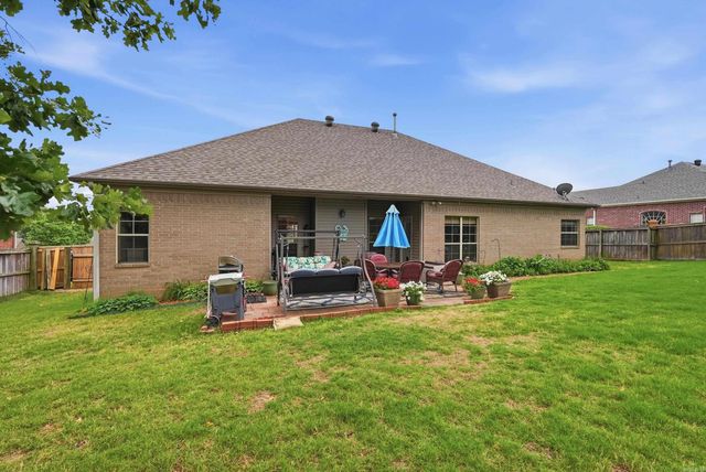 9316 Wooded Acres Cir, Sherwood, AR 72120