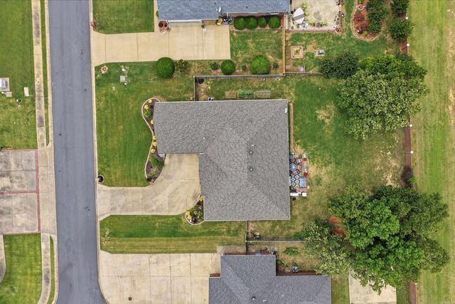 9316 Wooded Acres Cir, Sherwood, AR 72120