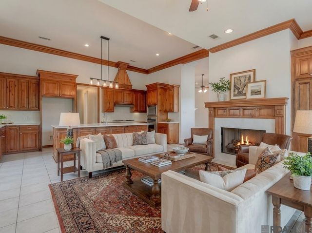 36114 Bluff Oaks Ave, Prairieville, LA 70769
