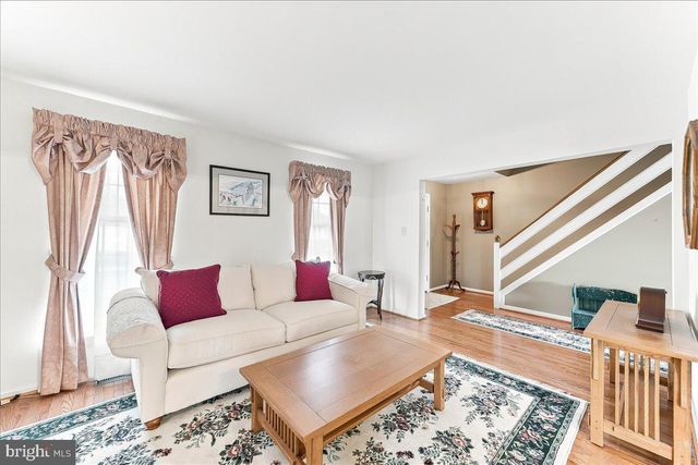 423 LARCHWOOD DR, Royersford, PA 19468