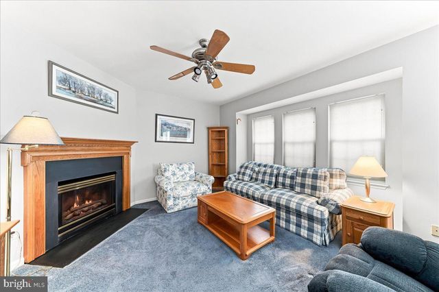 423 LARCHWOOD DR, Royersford, PA 19468