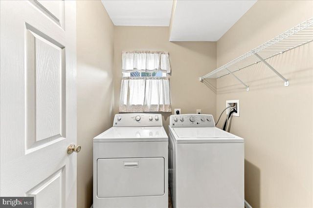 423 LARCHWOOD DR, Royersford, PA 19468