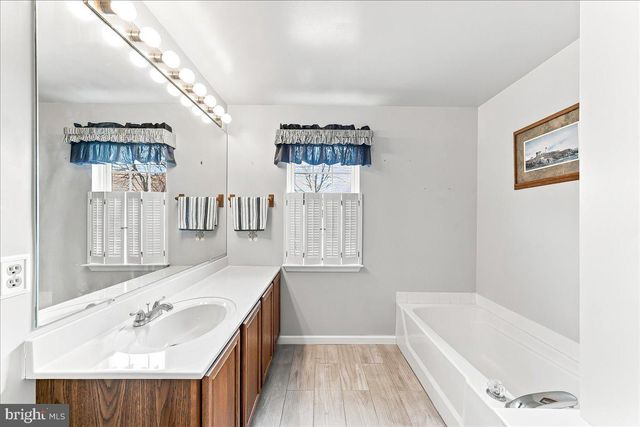 423 LARCHWOOD DR, Royersford, PA 19468
