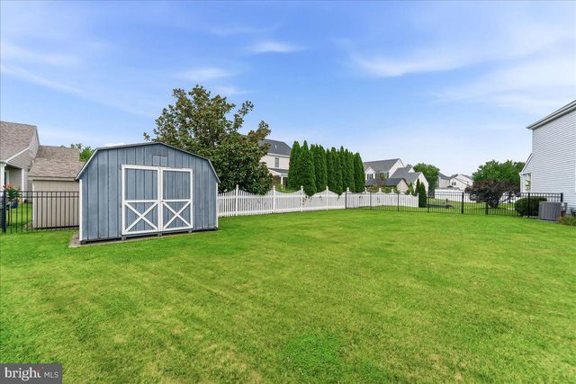 423 LARCHWOOD DR, Royersford, PA 19468